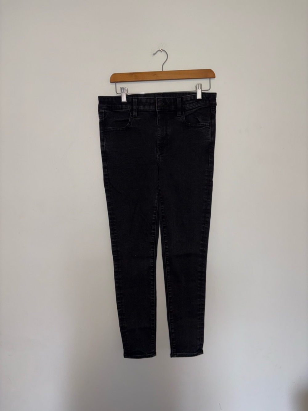 American Eagle ~ Black Jeans